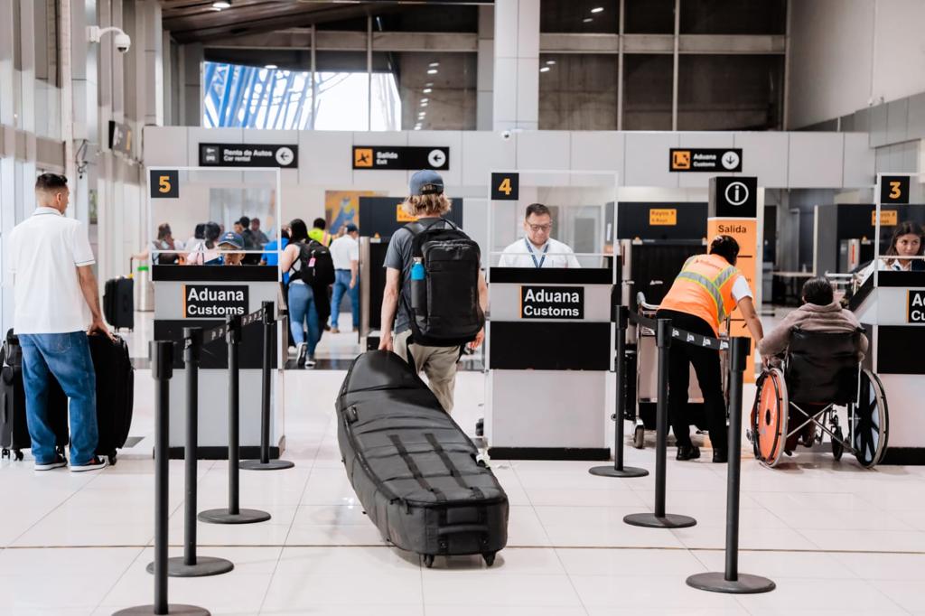 ascienden-a-77-mil-los-turistas-internacionales-recibidos-para-esta-semana-santa